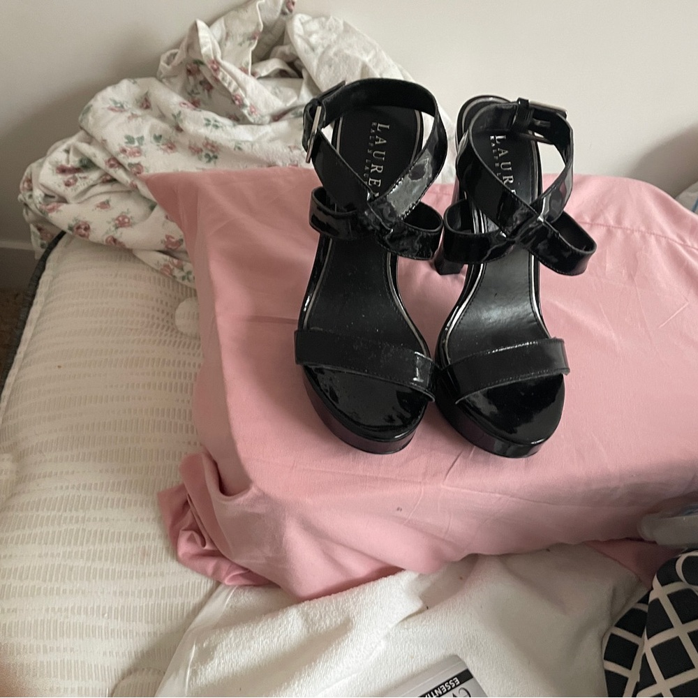 Ralph Lauren Black Patent Leather High heeled Tall Sandals! - Picture 6 of 9